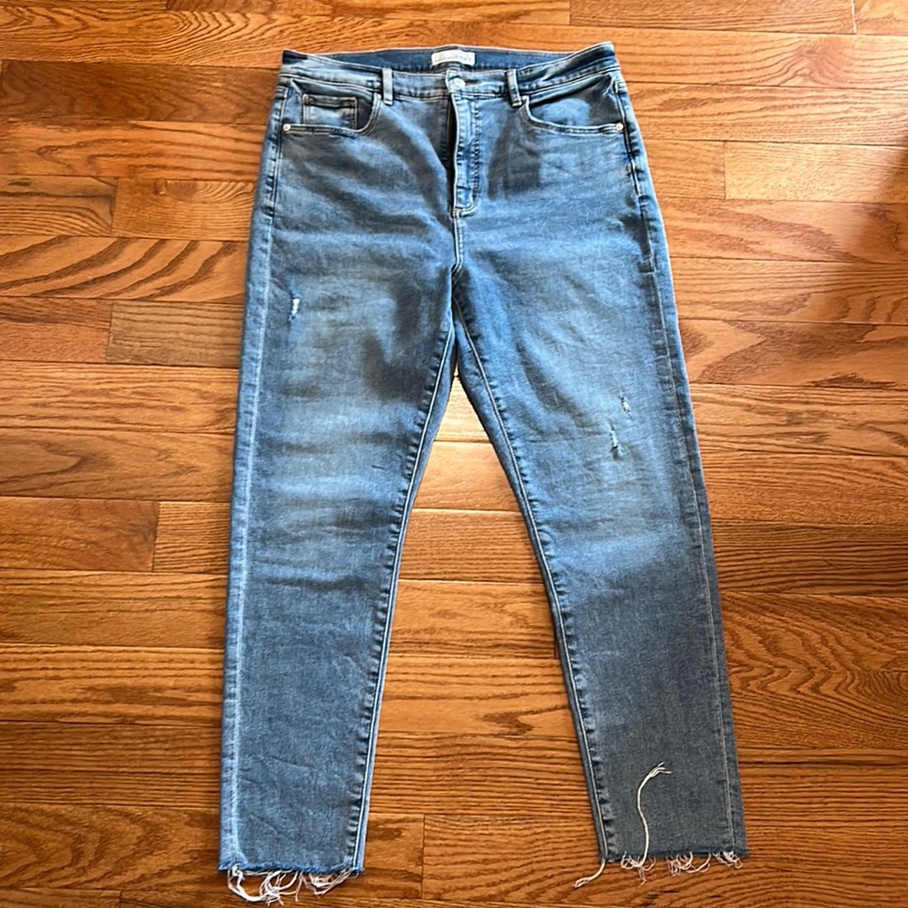 - Loft High Rise Skinny Jeans.Staple Light Indigo Wash frayed hem. Size 32…